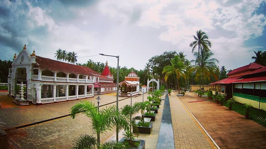 famous temples of goa